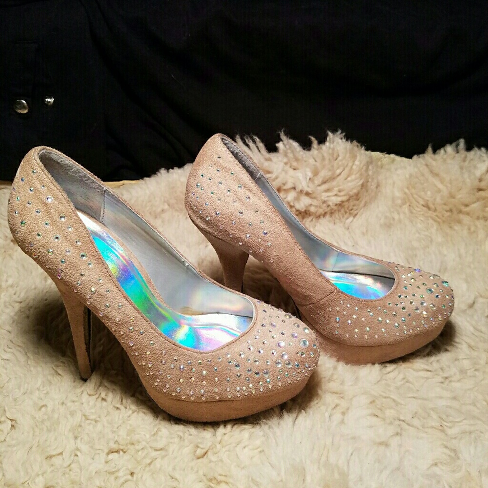 Cream Iridescent Dollhouse Heels